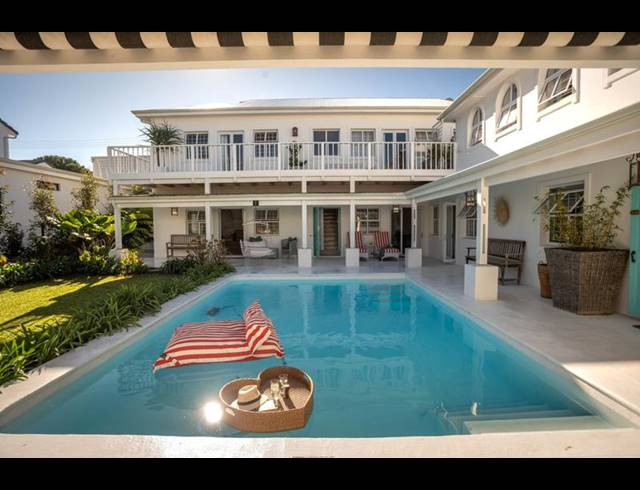 6 BEDROOM HOUSE FOR SALE IN SEASIDE LONGSHIPS